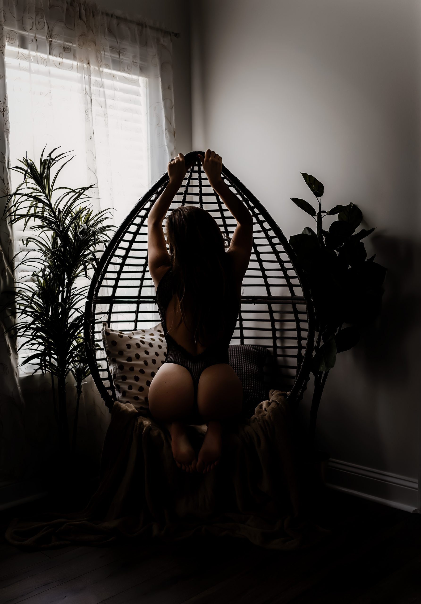 swansboro nc boudoir photographer black caging black lingerie wilmington nc north carolina boudoir photography